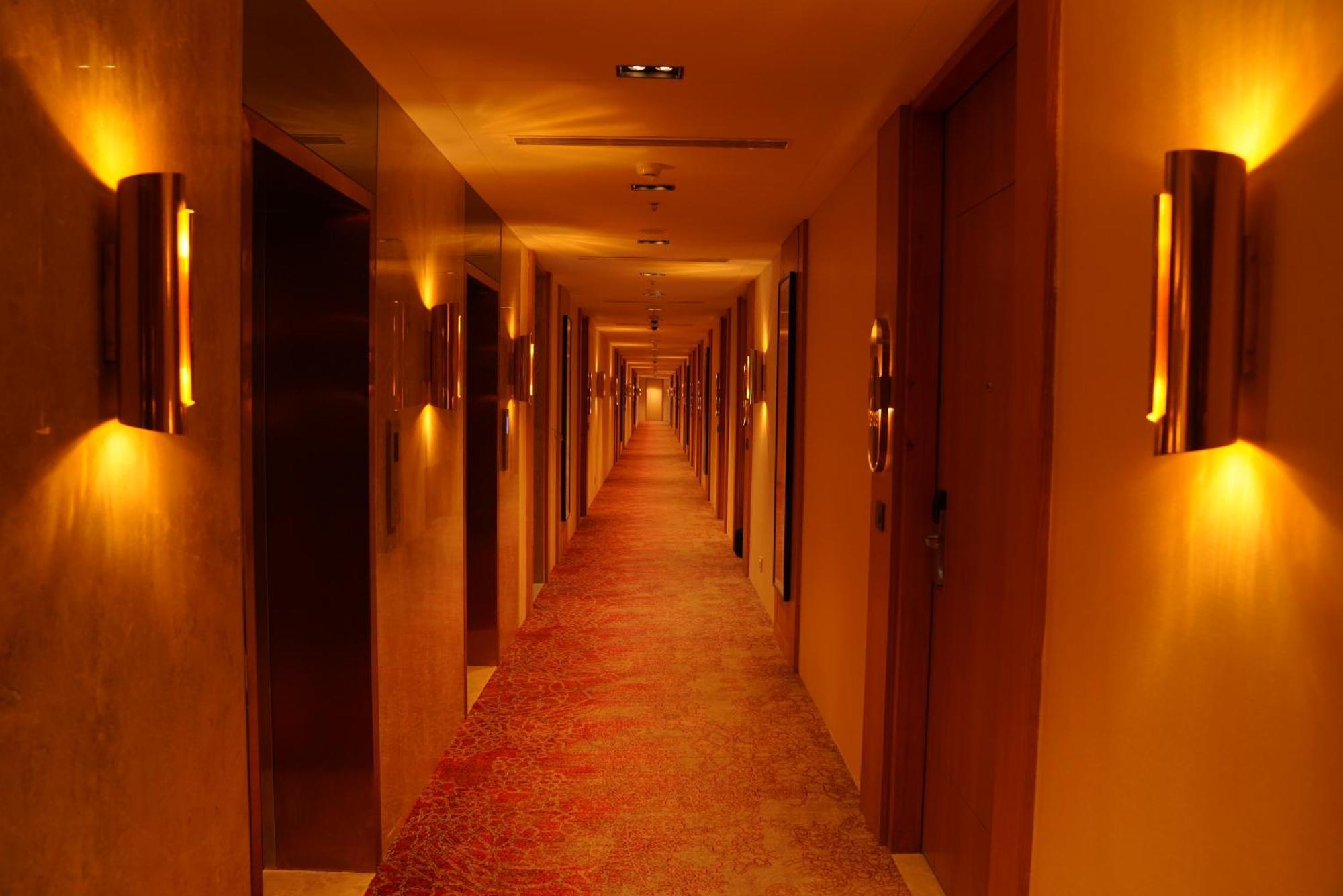 Ramada By Wyndham Gorakhpur Gorakhnath Mandir Road Exterior foto