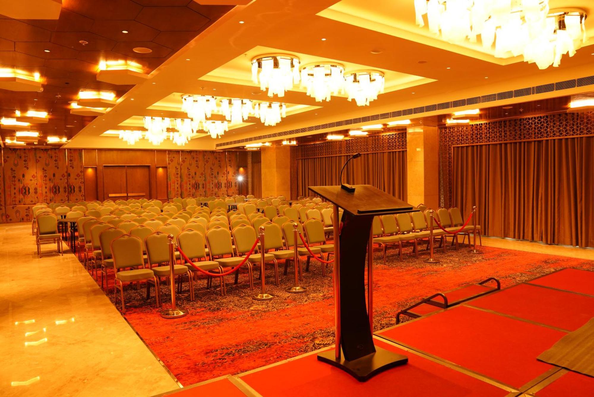Ramada By Wyndham Gorakhpur Gorakhnath Mandir Road Exterior foto